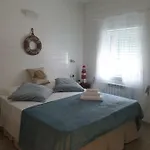 بيت ضيافة Laura E Christian -
