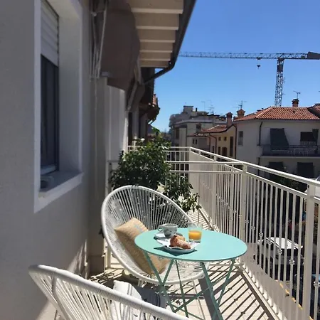 Laura E Christian - 4*