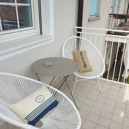 招待所 Laura E Christian - 4*