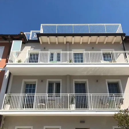 Гостевой дом Laura E Christian -