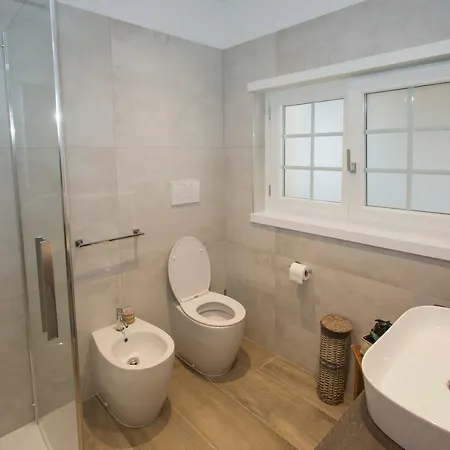 招待所 Laura E Christian - 4*