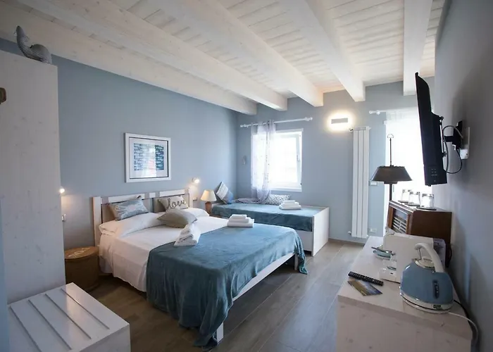 Laura E Christian - Guest house 4*