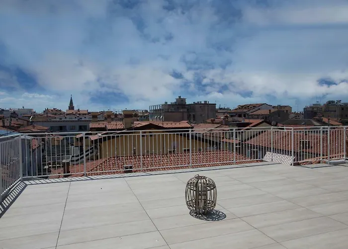 Laura E Christian - 4*