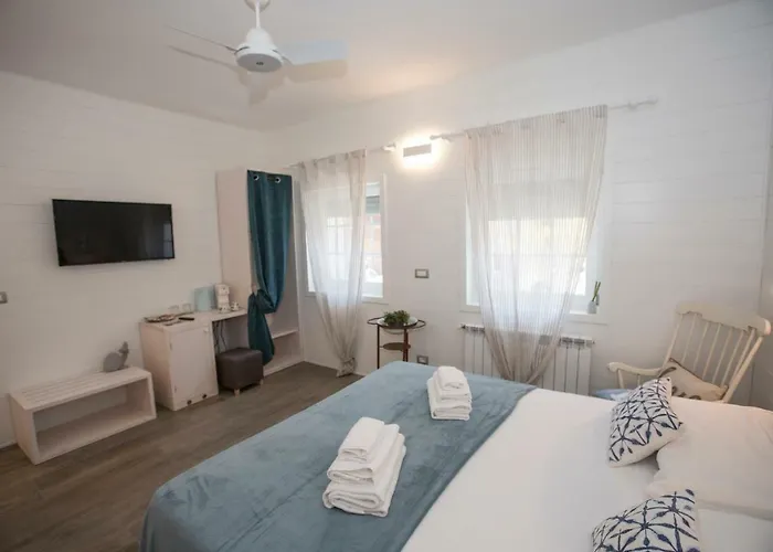 Laura E Christian - Guest house Grado