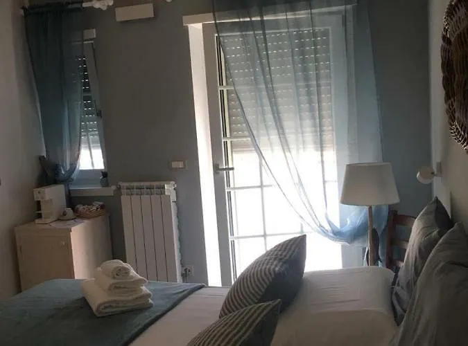 Laura E Christian - Guest house 4*